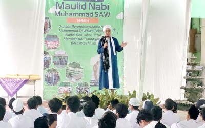 Kegiatan Memperingati Maulid Nabi Muhammad SAW dan pembagian Hadiah Perlombaan.